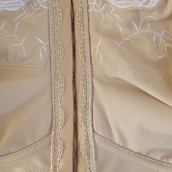 NWT Ladies Comfortchoice Nude Front Close Wireless Posture Bra Size 42D - Picture 6 of 8